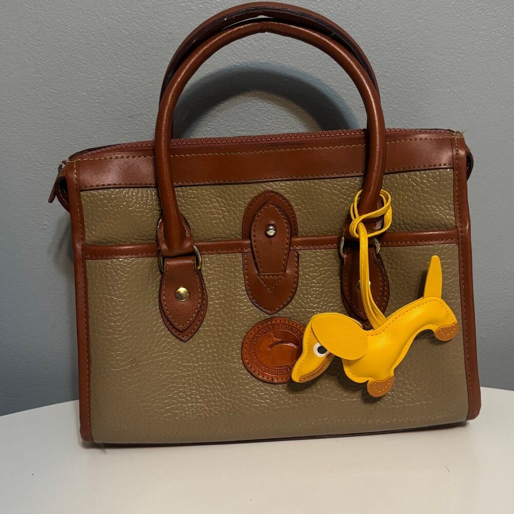 Dachshund Bag Charm Keychain Faux Leather Dog Mom Y2K Cottagecore Yellow NWT - Picture 7 of 11
